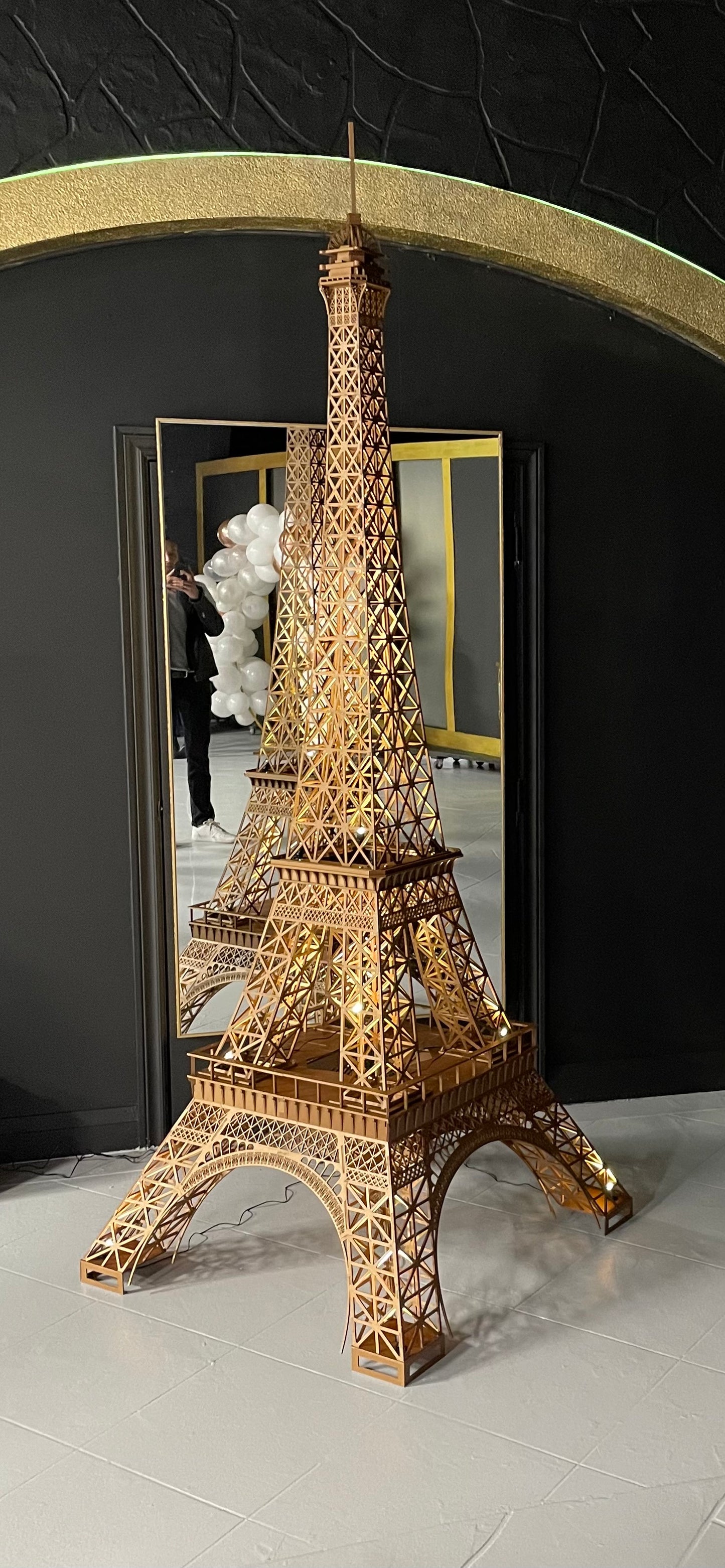 Rent a 2.75 Meter Eiffel Tower
