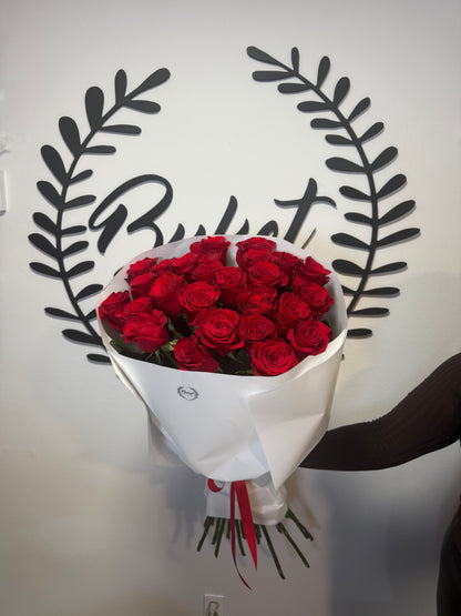A bouquet of 25 roses
