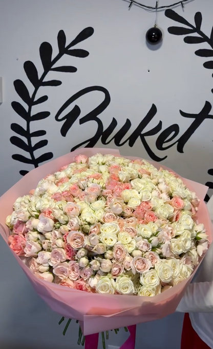 100 Spray Roses Mix Bouquet
