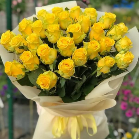 Bouquet of 25 yellow roses