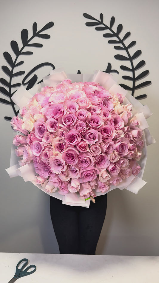 125 soft pink roses