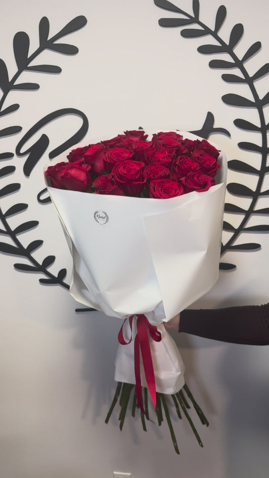 A bouquet of 25 roses